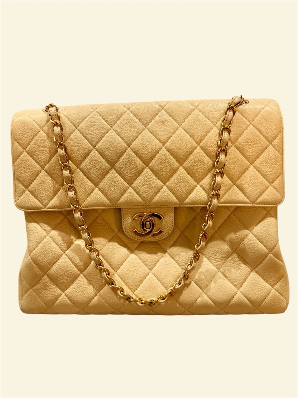 CHANEL Quilted Shoulder Bag in Pale Yellow with Gold Chain - Picture 3 of 10